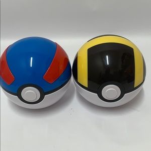 2 Pokémon Hidden Fates poke balls and 50 Cards
